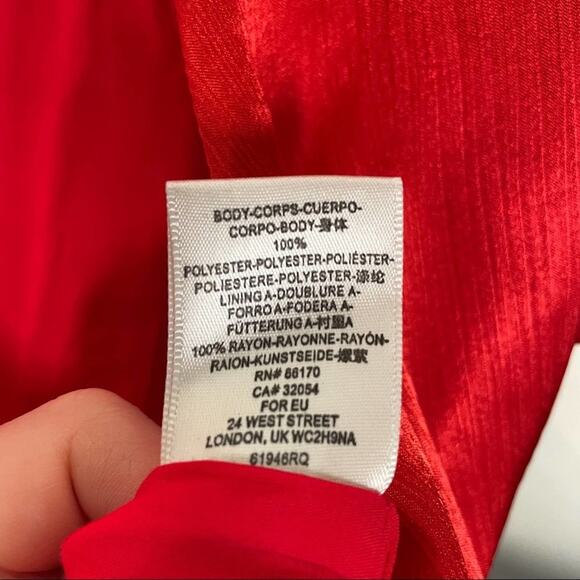 ANTHROPOLOGIE Maquelle Satin Flutter Sleeve Jumpsuit Red {HH29} - Picture 10 of 10